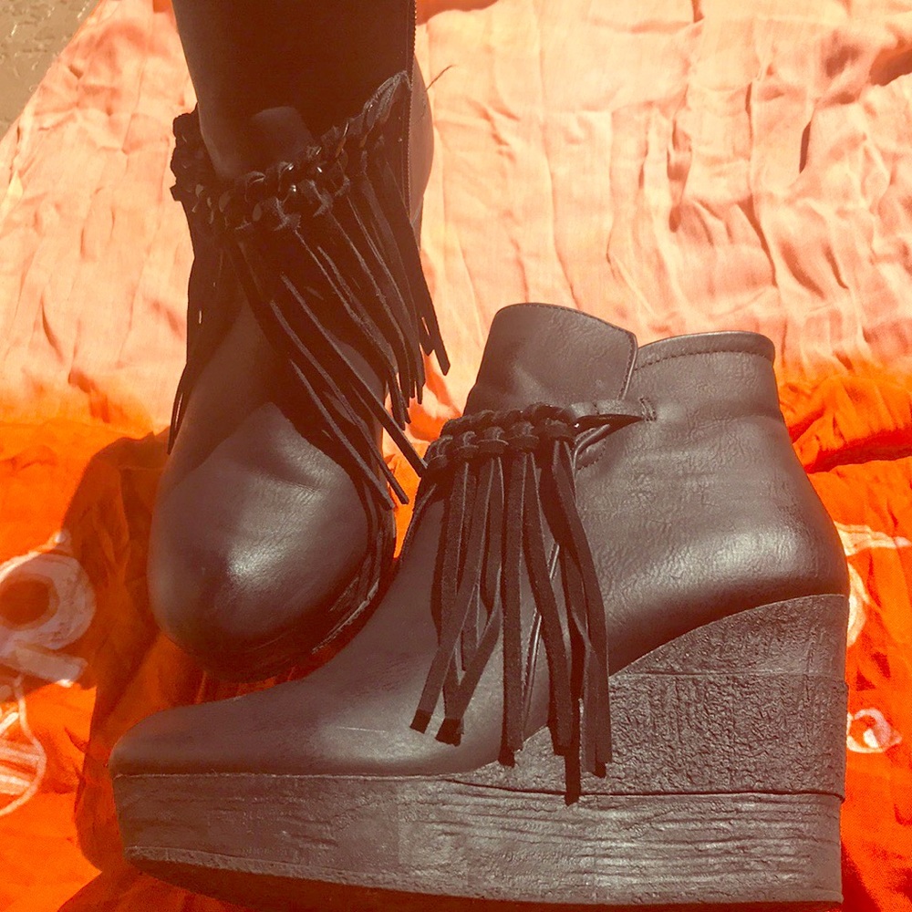 Black fringe booties